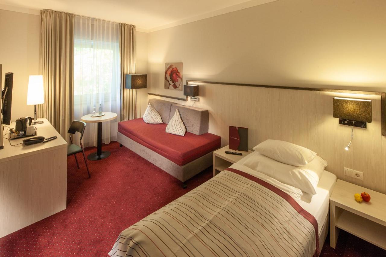 Bergers Airporthotel Memmingen Memmingerberg Екстериор снимка